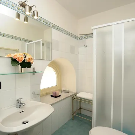 Lae Domus Apartment